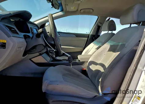 2015 Hyundai Sonata Se z USA, uszkodzony, nr VIN 5NPE24AF2FH010373